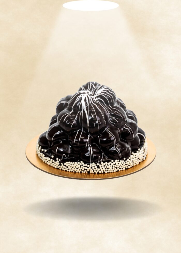 PROFITEROLE CAKE