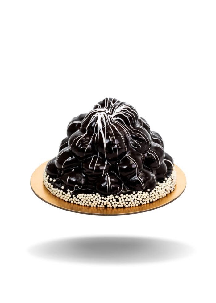PROFITEROLE CAKE